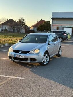 Volkswagen Golf 5 1.9 TDI 77 kw - 1