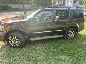 Nissan Pathfinder 3,0D   V6