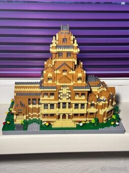 Lego HARWARD UNIVERSITY