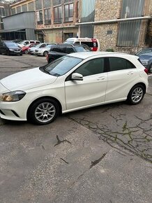 Mercedes-Benz A 160 benzín,automat