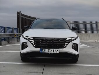 Hyundai Tucson 1.6 TGDi MilHybrid Play A/T,r.v.2024,10 400km