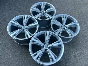 ORIGINAL AUDI Q8 DISKY 5x112 R21 SILVER