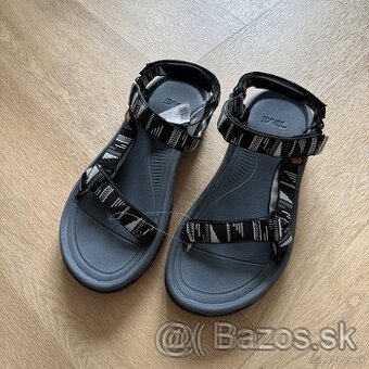 Teva Vel. 41