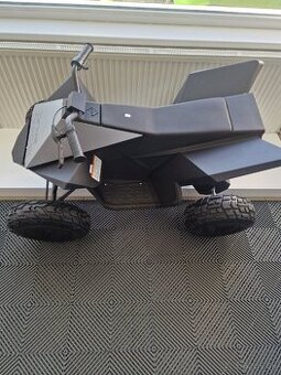 Detská štvorkolka cyberquad tesla