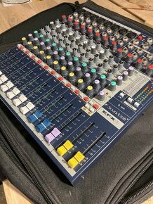 Soundcraft EFX 8