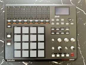 AKAI Professional MPD32 USB/MIDI Pad