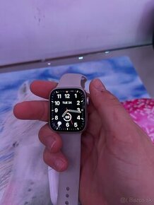 Apple Watch Series 8 - 1