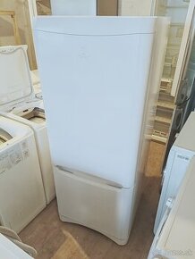 Predám chladničku Indesit 150cm