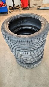 235/45 R18 continental