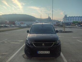 Peugeot Rifter 1.5 A/T8 2019