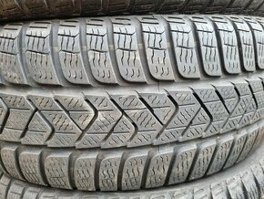 215/60R16 Pirelli - 1