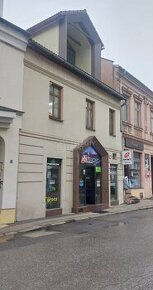 Na predaj 5 podlažný polyfunkčný dom v centre Žiliny