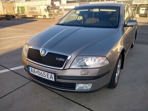 ŠKODA OCTAVIA II 2.0TDI ELEGANCE DSG STK EK 2026 NAJ.380 .KM