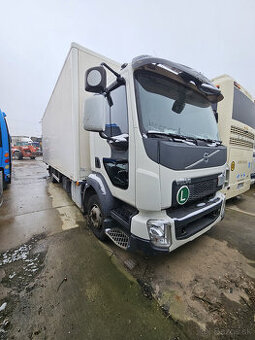 Skriňové  Volvo FL6 r.v.2015 + hyd. čelo porucha motora - 1