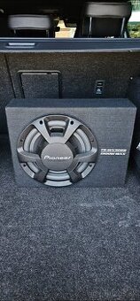 Zosilňovač a subwoofer Pioneer