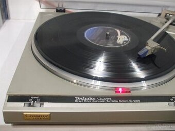 DIRECT DRIVE gramofon AUTOMAT = TECHNICS SL-Q300, Japan