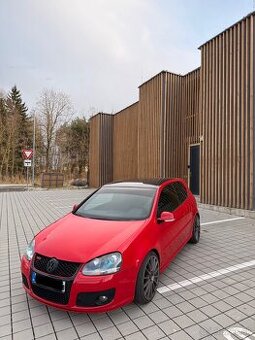 Volkswagen Golf GTI 300ps