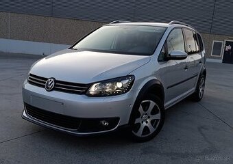 VW Touran CROSS 2.0 TDI CR Highline DSG