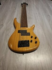 Bass gitara 7 strunová bezpražcová