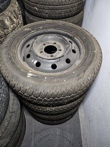 Plechové disky 5x130 + zimné pneu 215/65r16c