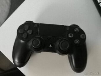 PS4 ovládač