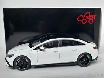 1:18 - Mercedes EQE (2022) - NZG - 1:18