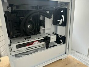 AMD Ryzen 5 7600X, RX7800XT, 32GB RAM, 1TB M2