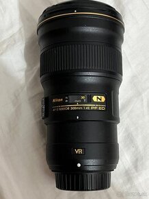 Nikon AF-S Nikkor 300mm f/4E PF ED VR