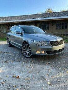 Škoda Superb Combi Tsi DSG 2011 Benzin