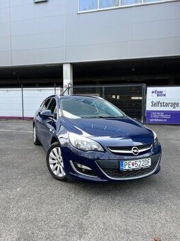 Opel astra sport tourer/combi automat benzin