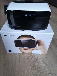 3D okuliare - Carl Zeiss VR One Plus