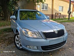 ŠKODA OCTAVIA COMBI 2 FACELIT 1.9 TDI ELEGANCE - 1