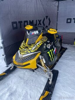 Ski-Doo RS 600 - závodní