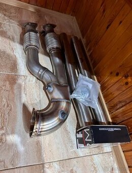 Audi rs3/8y Downpipe Miltek bez katalyzatora