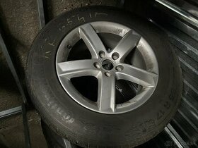 Audi Q model 5x112 235/65 R17