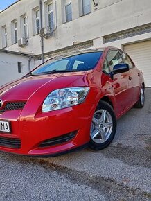 PREDÁM TOYOTA AURIS 1,33 74KWBENZIN R2009 KÚP. NA SLOVENSKU