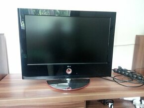 PREDÁM TV LG PLAZMA UHLOPRIEČKA 32'' PALCOV 81 CM