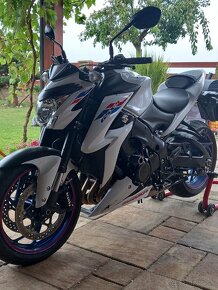 Suzuki GSX-S 1000 -SR- km 13 tis