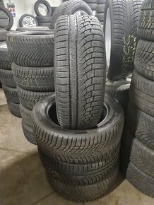 ZIMNE PNEU 235/55 R17.