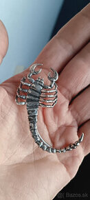 Predám striebornú náušnicu "Scorpion Ear Wrap - Silver"