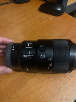 Sony FE 90mm f/2.8G Macro OSS