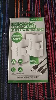 Xbox play and charge kit / battery pack