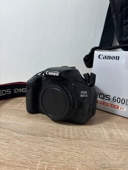 Canon eos 600D + objektív