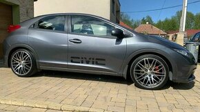 Honda Civic 1.8 i-vtec Sport - 1