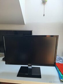 Lg 23"