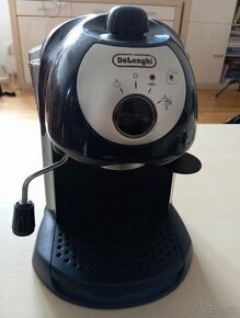 Pákový kávovar Delonghi