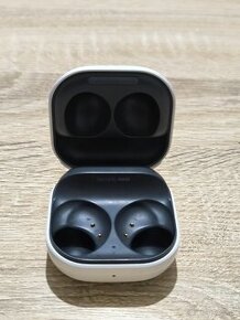 Samsung galaxy buds 2 nabijace púzdro