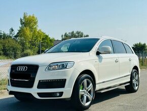 Audi Q7 - 1