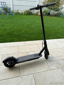 Xiaomi M365 Electric Scooter Čierna - 1