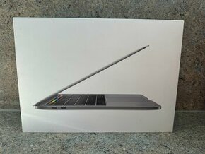 Predám Macbook PRO 2019 s krabicou v TOP STAVE